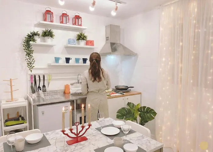 Certified, Hongdae 2min, 2br-1lr 公寓 *