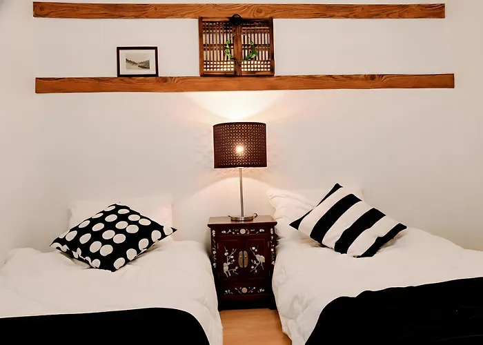 Certified, Hongdae 2min, 2br-1lr 公寓 首爾