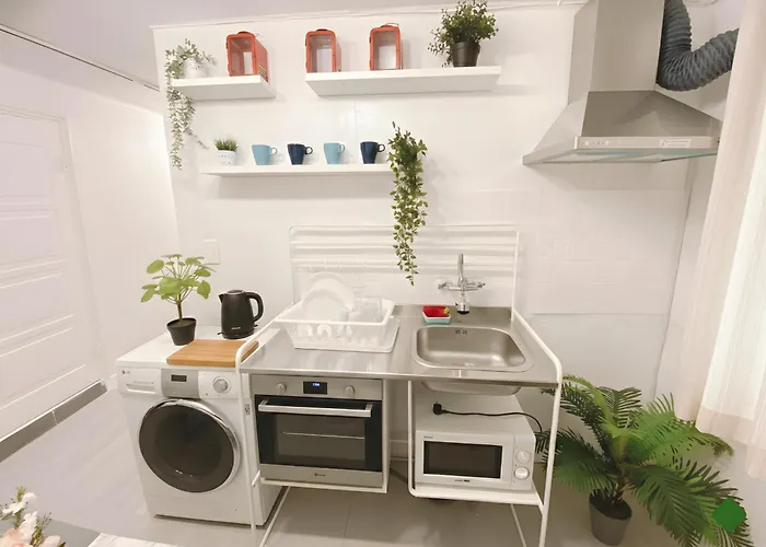Certified, Hongdae 2min, 2br-1lr * 首爾