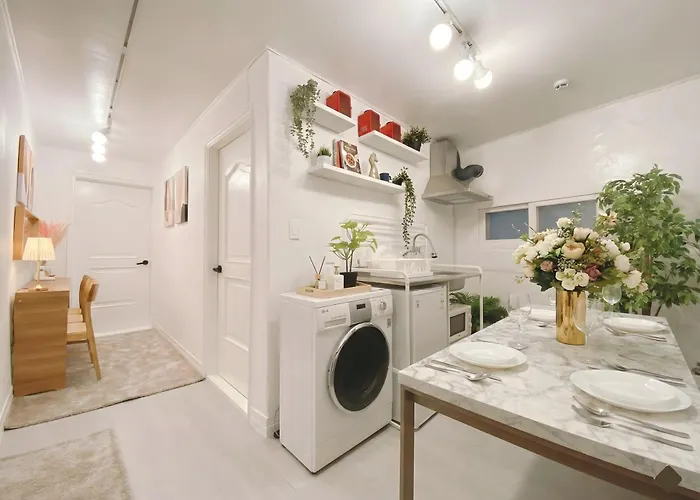 Certified, Hongdae 2min, 2br-1lr Seul