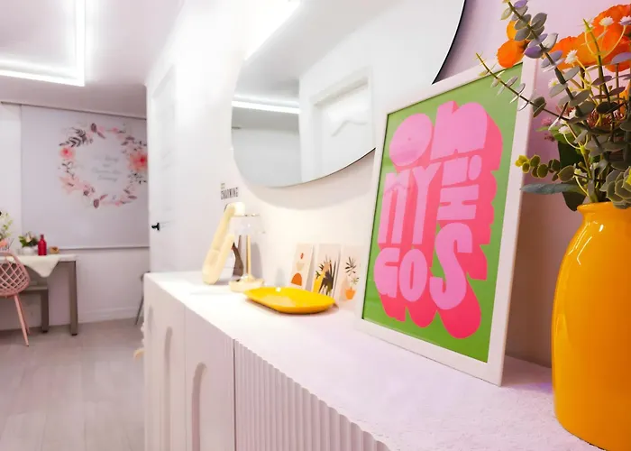 Certified, Hongdae 2min, 2br-1lr