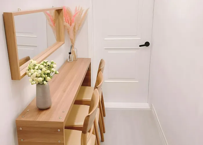 Certified, Hongdae 2min, 2br-1lr *