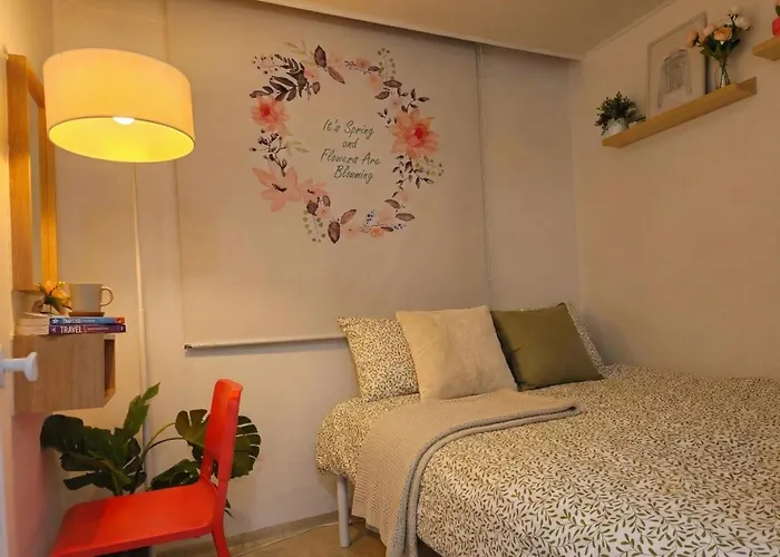 Certified, Hongdae 2min, 2br-1lr Seul
